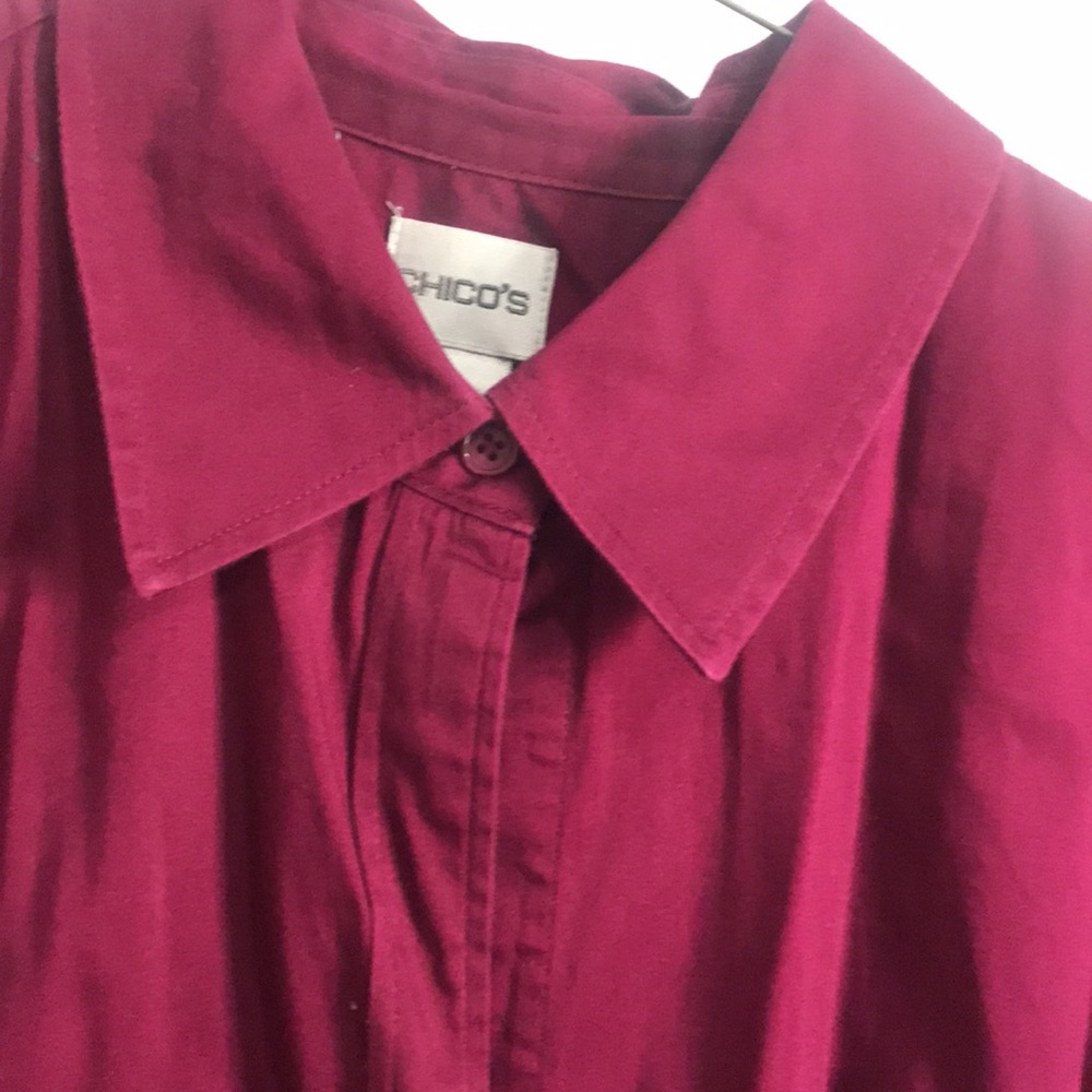 CHICO’S size 2 plum shirt 98% cotton 2%spandex Plum color